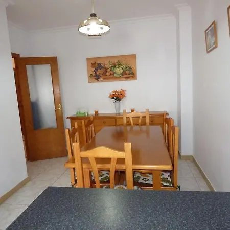 - 3 Bedrooms With Wifi - 2479