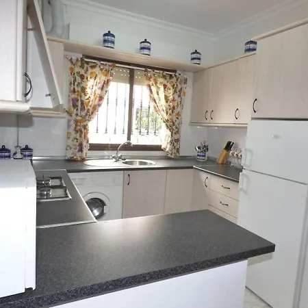 Apartment - 3 Bedrooms With Wifi - 2479 *